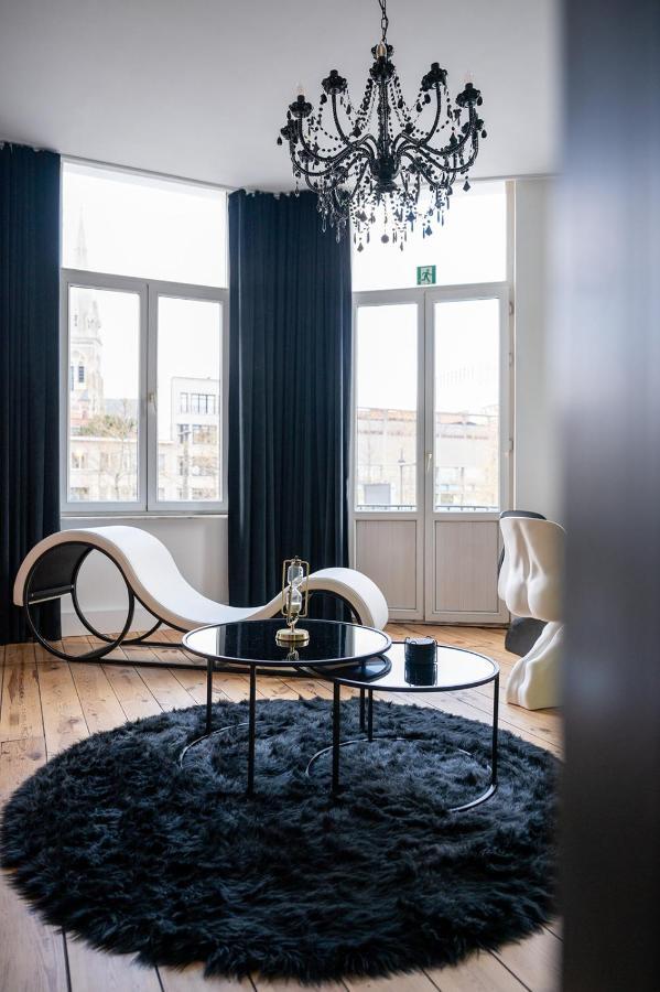 The Rabbit Hole Antwerp - Romantic Apartment With Adult Playroom Exterior photo